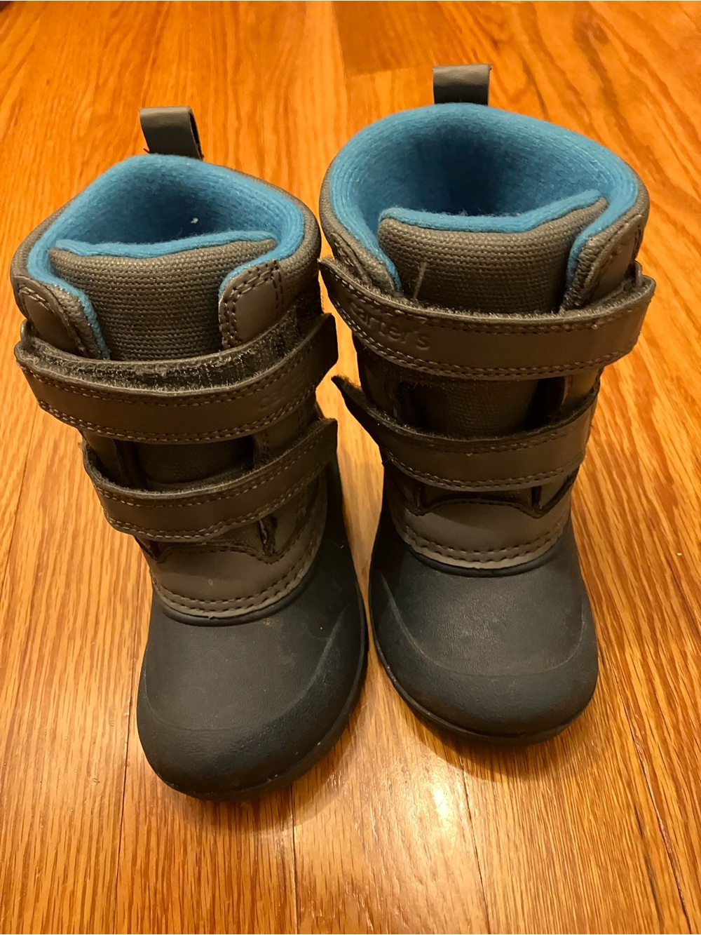 Carter’s snow boots